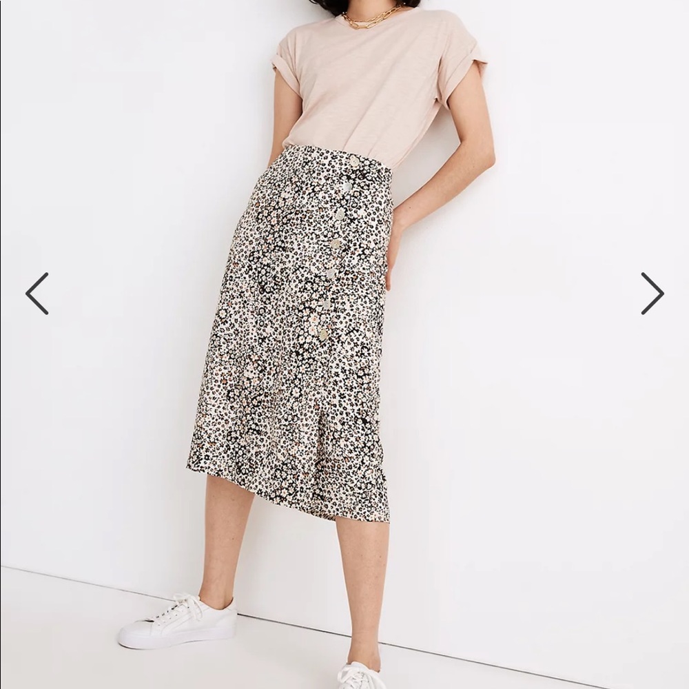 EUC. Madewell. Side-Button Straight Midi Skirt in Daisy Groove